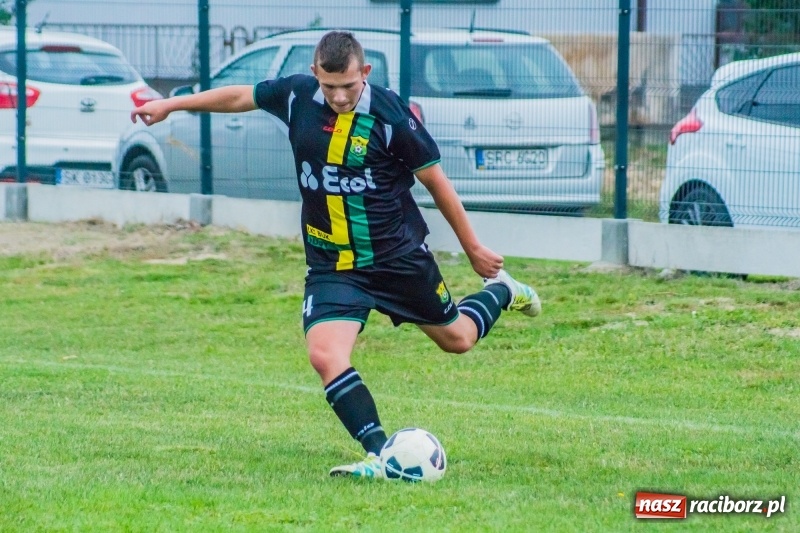 Zdjęcie w galerii na portalu naszraciborz.pl: Zawada Książęca kontra Rudy. Zwycięstwo rodziło się w bólach wiadomości z regionu