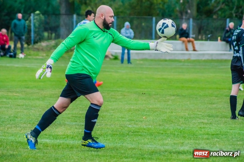 Zdjęcie w galerii na portalu naszraciborz.pl: Zawada Książęca kontra Rudy. Zwycięstwo rodziło się w bólach wiadomości z regionu