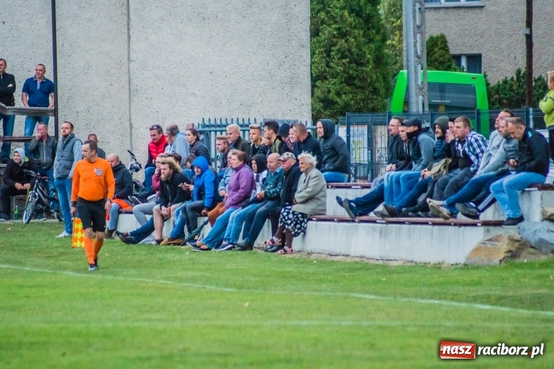 Zdjęcie w galerii na portalu naszraciborz.pl: Zawada Książęca kontra Rudy. Zwycięstwo rodziło się w bólach wiadomości z regionu