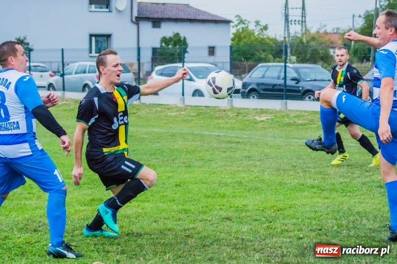 Zdjęcie w galerii na portalu naszraciborz.pl: Zawada Książęca kontra Rudy. Zwycięstwo rodziło się w bólach wiadomości z regionu
