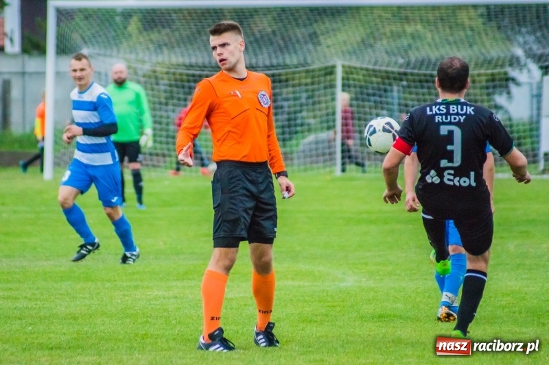 Zdjęcie w galerii na portalu naszraciborz.pl: Zawada Książęca kontra Rudy. Zwycięstwo rodziło się w bólach wiadomości z regionu