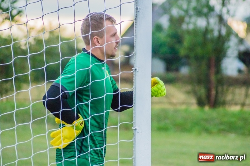 Zdjęcie w galerii na portalu naszraciborz.pl: Zawada Książęca kontra Rudy. Zwycięstwo rodziło się w bólach wiadomości z regionu