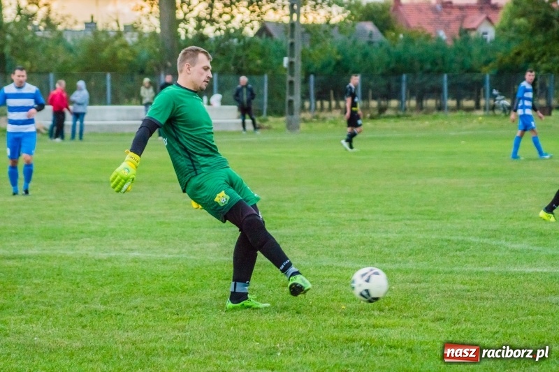 Zdjęcie w galerii na portalu naszraciborz.pl: Zawada Książęca kontra Rudy. Zwycięstwo rodziło się w bólach wiadomości z regionu