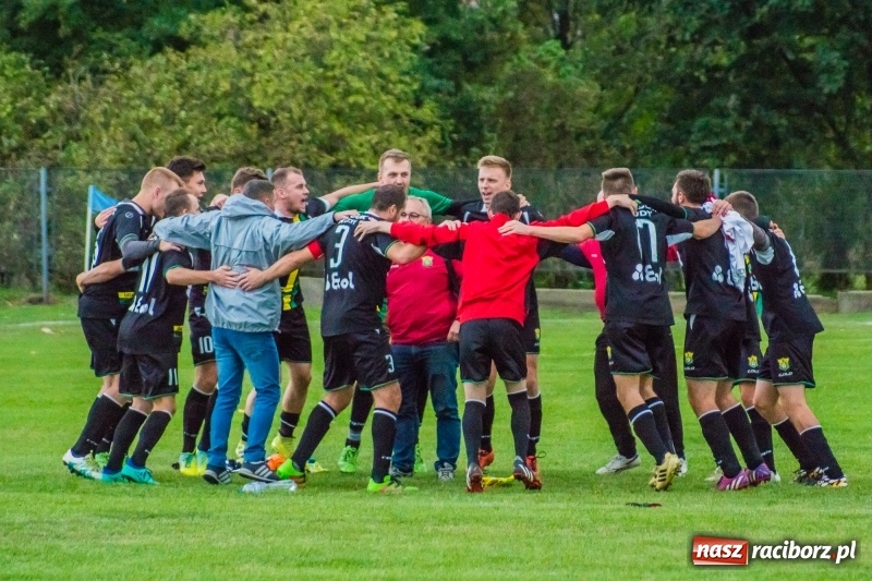 Zdjęcie w galerii na portalu naszraciborz.pl: Zawada Książęca kontra Rudy. Zwycięstwo rodziło się w bólach wiadomości z regionu