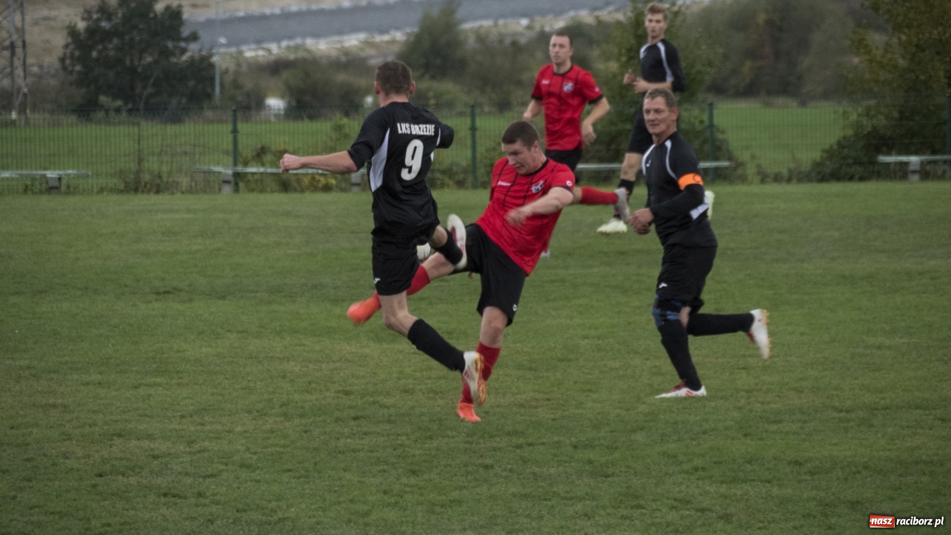 Zdjęcie w galerii na portalu naszraciborz.pl: A klasa: Pewna wygrana Brzezia w starciu z Lyskami wiadomości z regionu