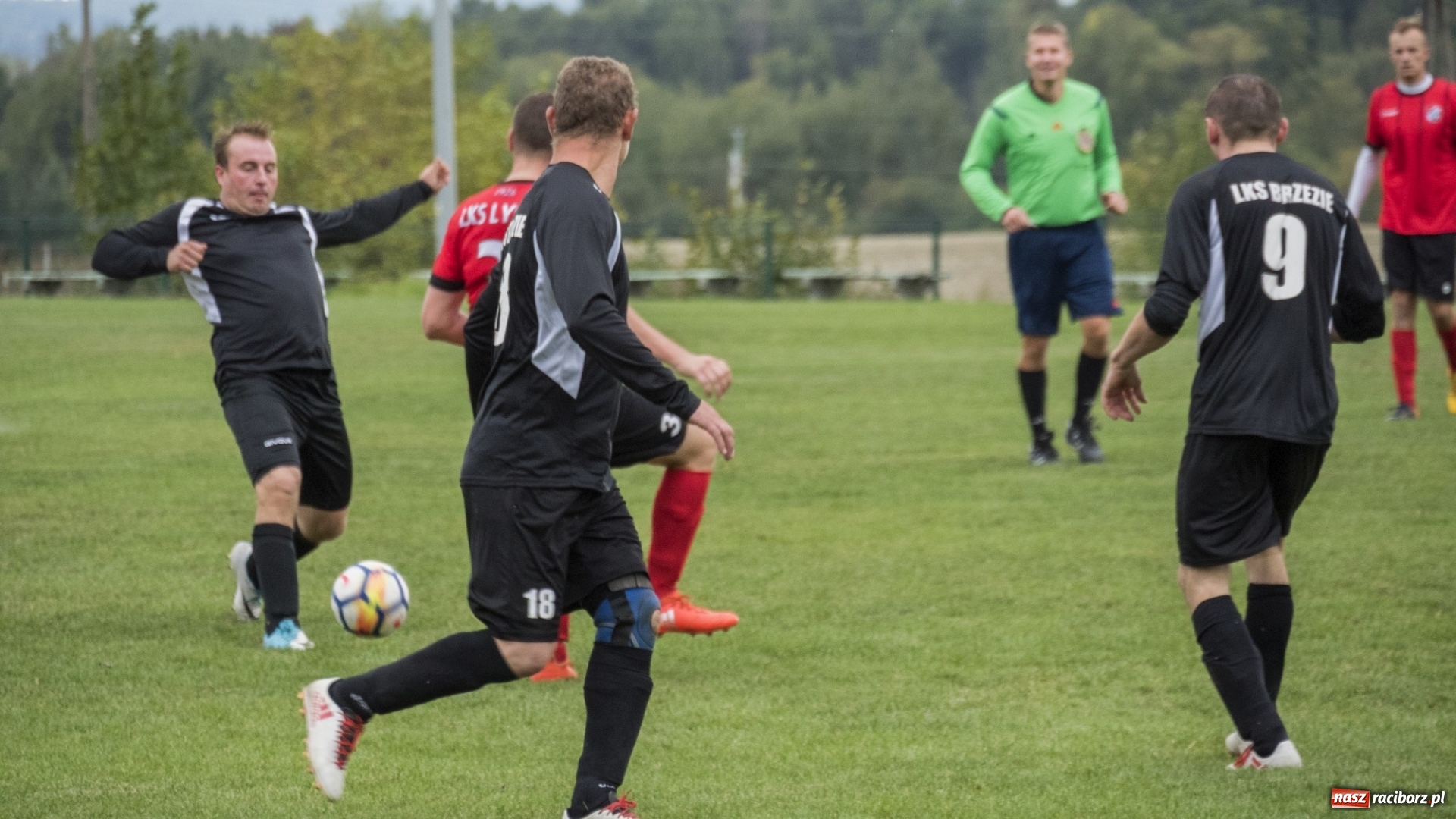 Zdjęcie w galerii na portalu naszraciborz.pl: A klasa: Pewna wygrana Brzezia w starciu z Lyskami wiadomości z regionu