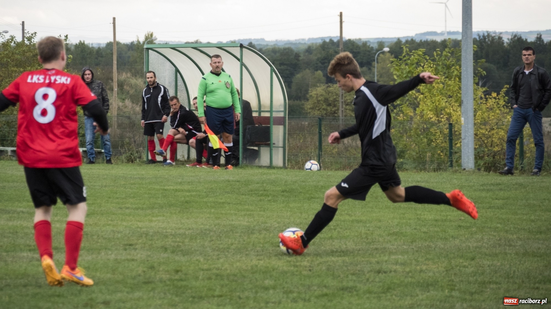 Zdjęcie w galerii na portalu naszraciborz.pl: A klasa: Pewna wygrana Brzezia w starciu z Lyskami wiadomości z regionu