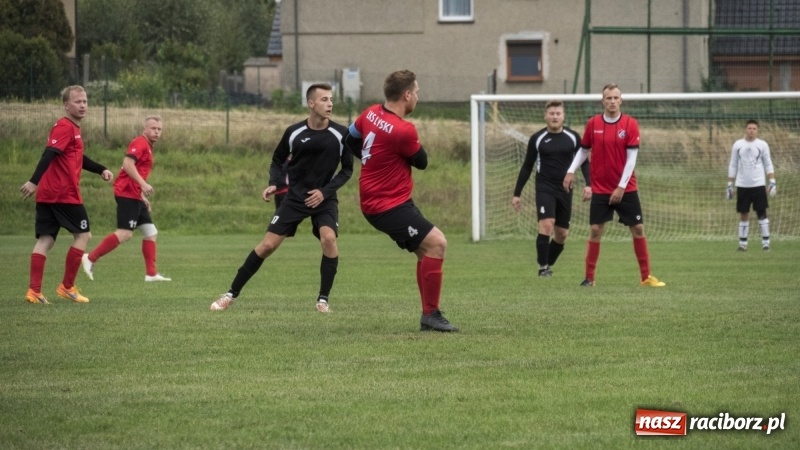 Zdjęcie w galerii na portalu naszraciborz.pl: A klasa: Pewna wygrana Brzezia w starciu z Lyskami wiadomości z regionu