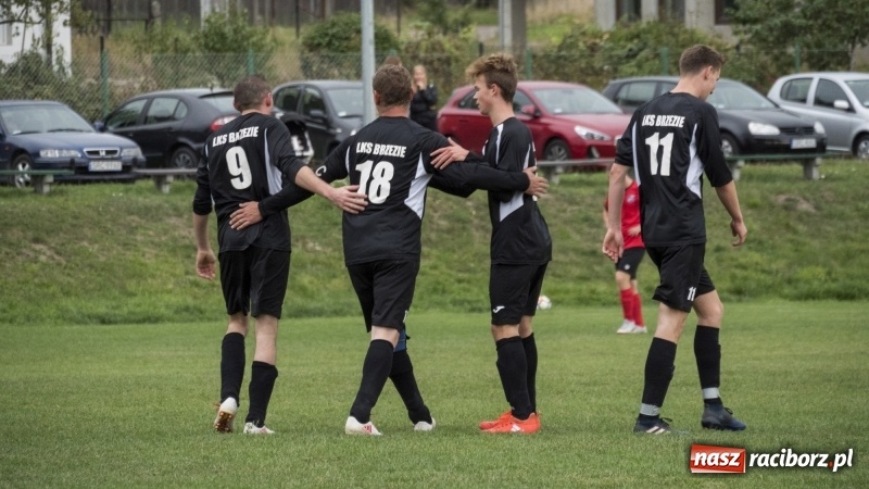 Zdjęcie w galerii na portalu naszraciborz.pl: A klasa: Pewna wygrana Brzezia w starciu z Lyskami wiadomości z regionu