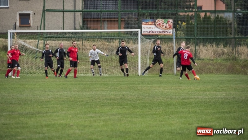 Zdjęcie w galerii na portalu naszraciborz.pl: A klasa: Pewna wygrana Brzezia w starciu z Lyskami wiadomości z regionu