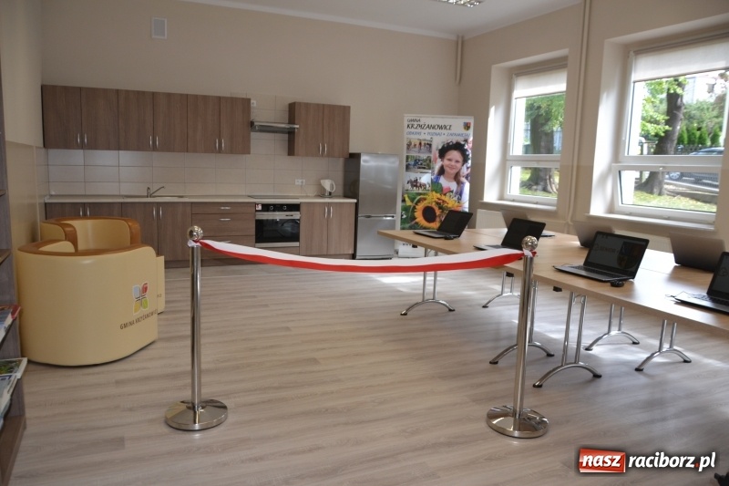 Zdjęcie w galerii na portalu naszraciborz.pl: W Owsiszczach otwarto klub Senior plus wiadomości z regionu