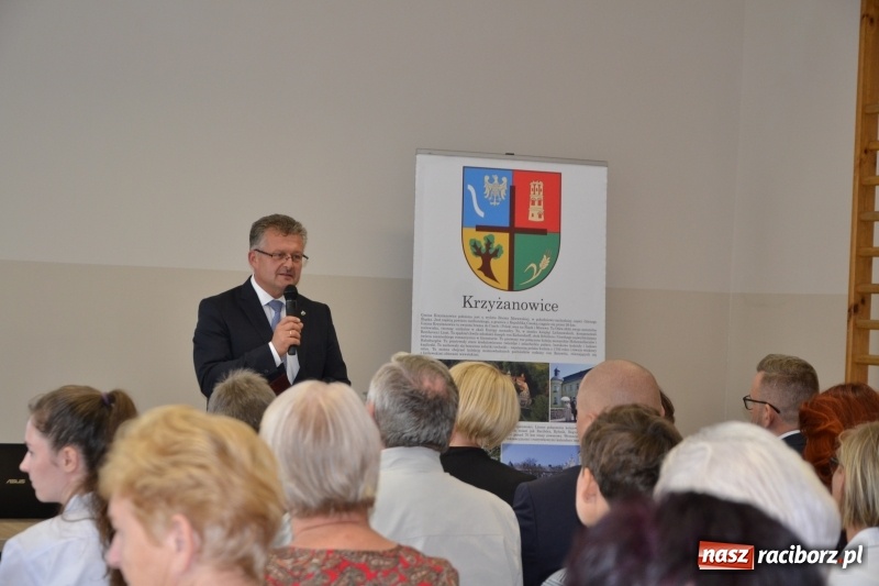 Zdjęcie w galerii na portalu naszraciborz.pl: W Owsiszczach otwarto klub Senior plus wiadomości z regionu