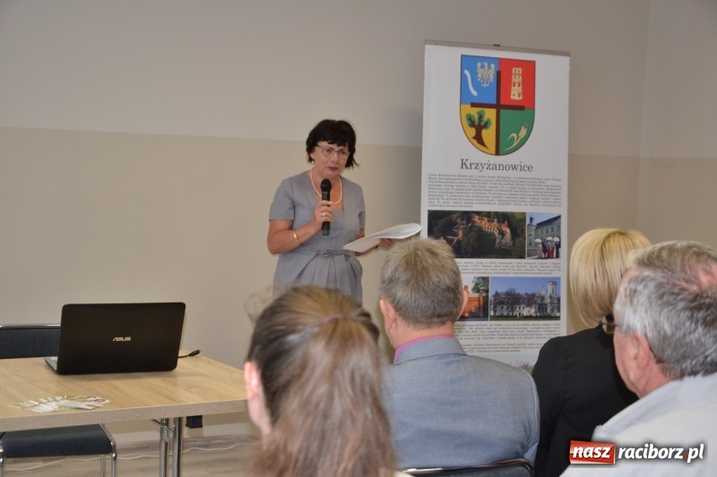 Zdjęcie w galerii na portalu naszraciborz.pl: W Owsiszczach otwarto klub Senior plus wiadomości z regionu