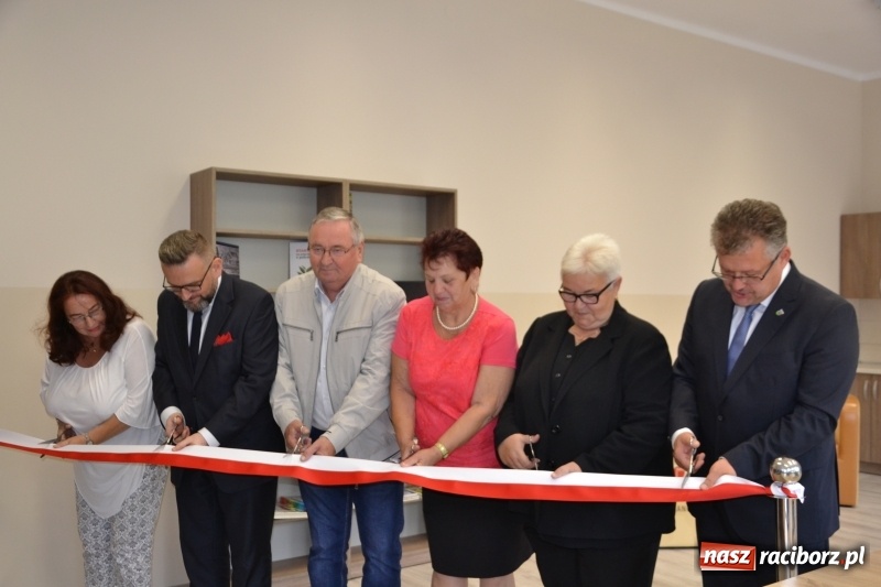 Zdjęcie w galerii na portalu naszraciborz.pl: W Owsiszczach otwarto klub Senior plus wiadomości z regionu