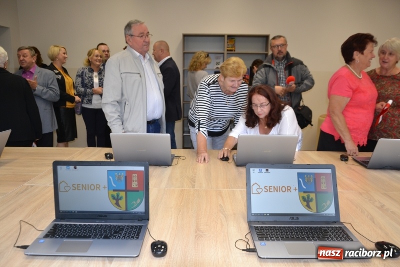 Zdjęcie w galerii na portalu naszraciborz.pl: W Owsiszczach otwarto klub Senior plus wiadomości z regionu