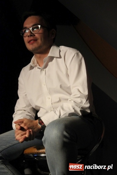 Zdjęcie w galerii na portalu naszraciborz.pl: Kabaret Za Mało Duży debiutuje na scenie  wiadomości z regionu