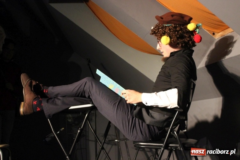 Zdjęcie w galerii na portalu naszraciborz.pl: Kabaret Za Mało Duży debiutuje na scenie  wiadomości z regionu