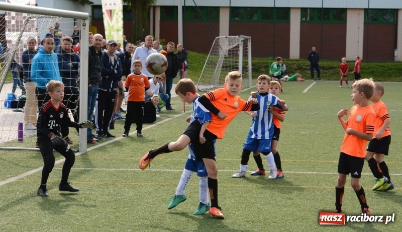 Zdjęcie w galerii na portalu naszraciborz.pl: Trzecie miejsce żaków LKS Tworków na turnieju w Tychach wiadomości z regionu