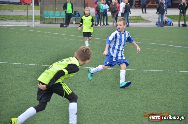 Zdjęcie w galerii na portalu naszraciborz.pl: Trzecie miejsce żaków LKS Tworków na turnieju w Tychach wiadomości z regionu