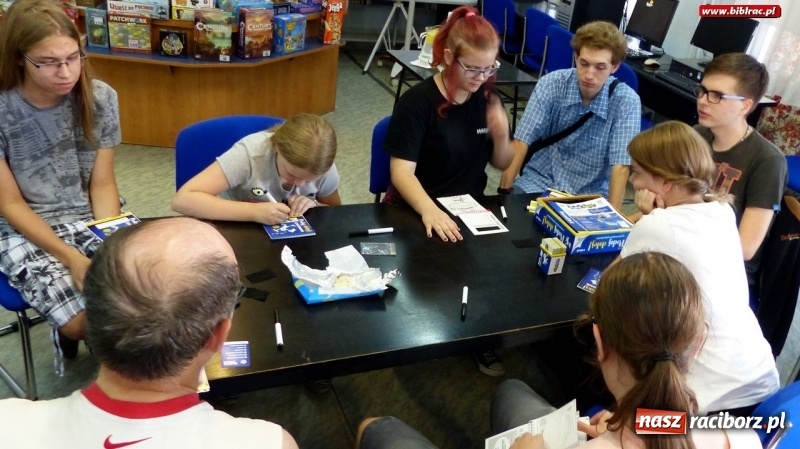Zdjęcie w galerii na portalu naszraciborz.pl: I urodziny Klubu Gier Planszowych w raciborskiej bibliotece wiadomości z regionu