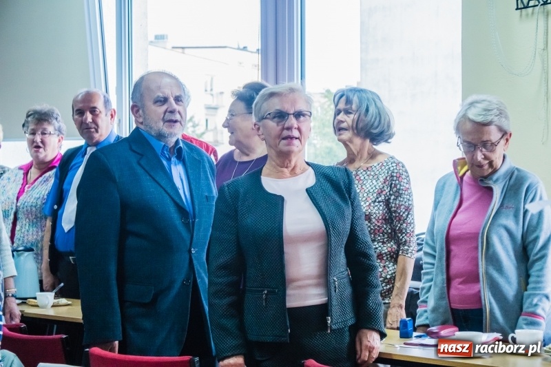Zdjęcie w galerii na portalu naszraciborz.pl: Raciborscy emeryci i renciści świętowali stulecie Niepodległości w Sokole wiadomości z regionu