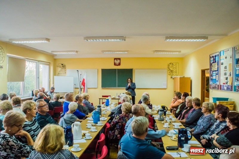Zdjęcie w galerii na portalu naszraciborz.pl: Raciborscy emeryci i renciści świętowali stulecie Niepodległości w Sokole wiadomości z regionu