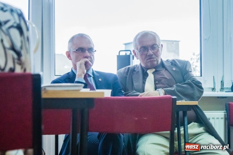 Zdjęcie w galerii na portalu naszraciborz.pl: Raciborscy emeryci i renciści świętowali stulecie Niepodległości w Sokole wiadomości z regionu