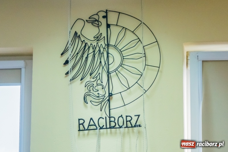 Zdjęcie w galerii na portalu naszraciborz.pl: Raciborscy emeryci i renciści świętowali stulecie Niepodległości w Sokole wiadomości z regionu