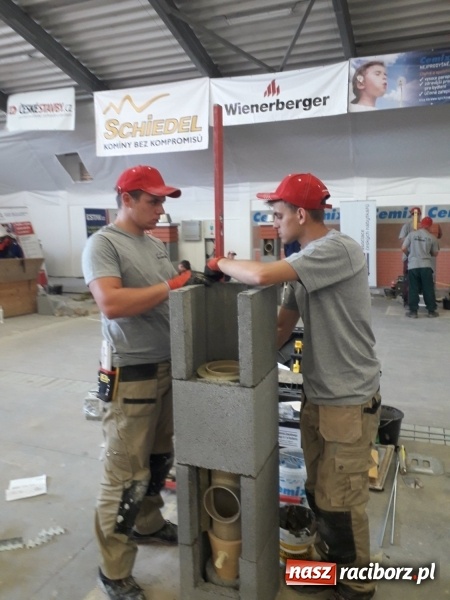 Zdjęcie w galerii na portalu naszraciborz.pl: Trzecie miejsce uczniów CKZiU nr 1 w Pradze  wiadomości z regionu