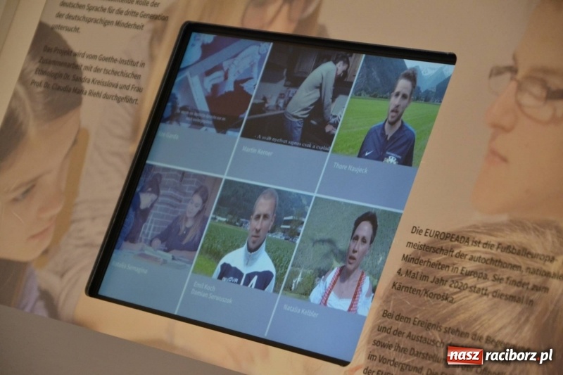 Zdjęcie w galerii na portalu naszraciborz.pl: W dwóch światach. 25 niemieckich historii. Prezentacja mniejszości niemieckich na zamku  wiadomości z regionu