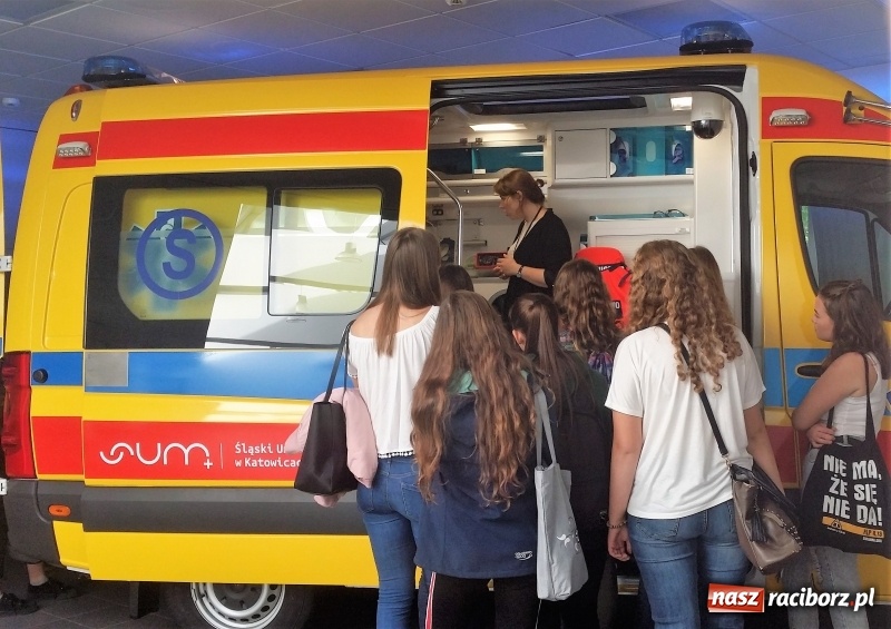 Zdjęcie w galerii na portalu naszraciborz.pl: Uczniowie I LO w Centrum Dydaktyki i Symulacji Medycznej wiadomości z regionu