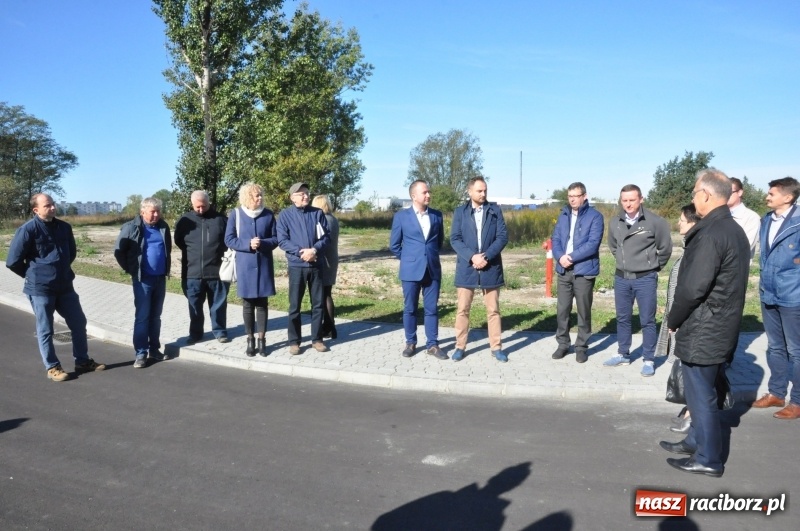Zdjęcie w galerii na portalu naszraciborz.pl: Coraz więcej nowych zakładów w Raciborzu Ostrogu. Miasto pochwaliło się dwiema strefami gospodarczymi przy Uldze  wiadomości z regionu