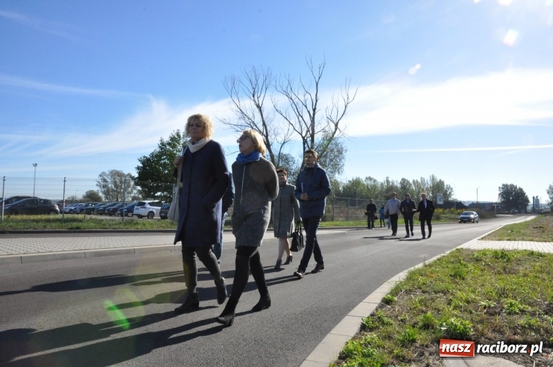 Zdjęcie w galerii na portalu naszraciborz.pl: Coraz więcej nowych zakładów w Raciborzu Ostrogu. Miasto pochwaliło się dwiema strefami gospodarczymi przy Uldze  wiadomości z regionu