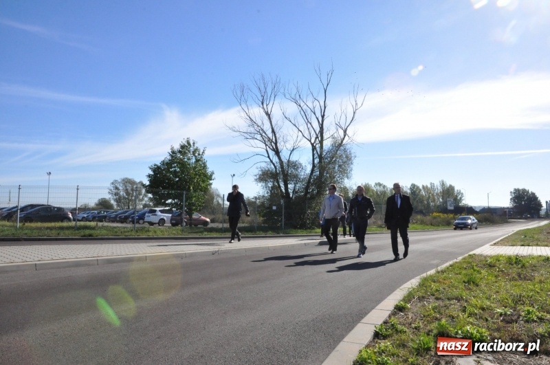 Zdjęcie w galerii na portalu naszraciborz.pl: Coraz więcej nowych zakładów w Raciborzu Ostrogu. Miasto pochwaliło się dwiema strefami gospodarczymi przy Uldze  wiadomości z regionu