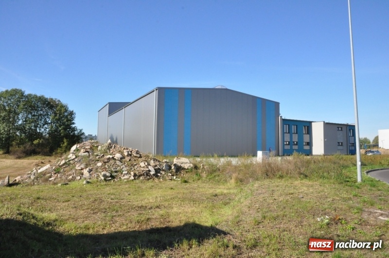 Zdjęcie w galerii na portalu naszraciborz.pl: Coraz więcej nowych zakładów w Raciborzu Ostrogu. Miasto pochwaliło się dwiema strefami gospodarczymi przy Uldze  wiadomości z regionu