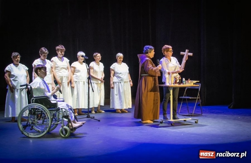 Zdjęcie w galerii na portalu naszraciborz.pl: PUMA 2018. Raciborzanie pokazali sztukę o Chrystusie wiadomości z regionu