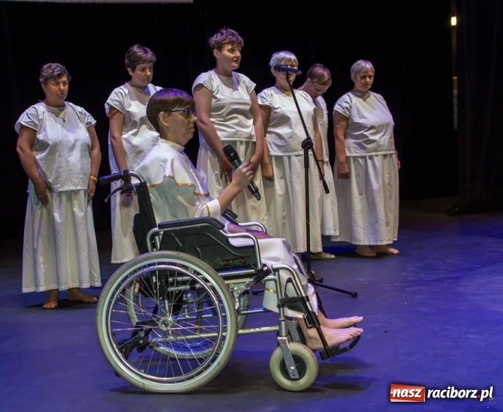 Zdjęcie w galerii na portalu naszraciborz.pl: PUMA 2018. Raciborzanie pokazali sztukę o Chrystusie wiadomości z regionu