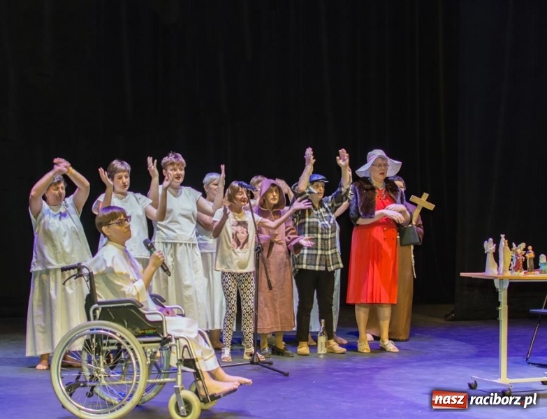 Zdjęcie w galerii na portalu naszraciborz.pl: PUMA 2018. Raciborzanie pokazali sztukę o Chrystusie wiadomości z regionu