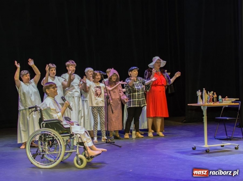 Zdjęcie w galerii na portalu naszraciborz.pl: PUMA 2018. Raciborzanie pokazali sztukę o Chrystusie wiadomości z regionu