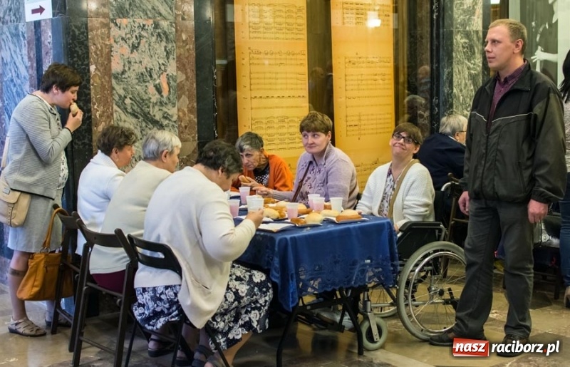Zdjęcie w galerii na portalu naszraciborz.pl: PUMA 2018. Raciborzanie pokazali sztukę o Chrystusie wiadomości z regionu