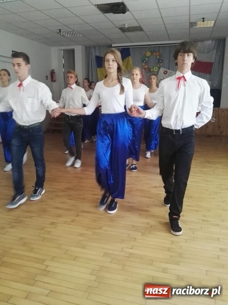 Zdjęcie w galerii na portalu naszraciborz.pl: Kornowac. Przez taniec do wiedzy i przyjaźni  wiadomości z regionu