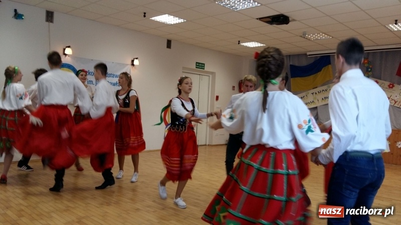 Zdjęcie w galerii na portalu naszraciborz.pl: Kornowac. Przez taniec do wiedzy i przyjaźni  wiadomości z regionu