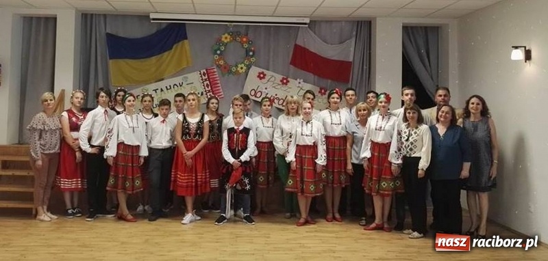 Zdjęcie w galerii na portalu naszraciborz.pl: Kornowac. Przez taniec do wiedzy i przyjaźni  wiadomości z regionu