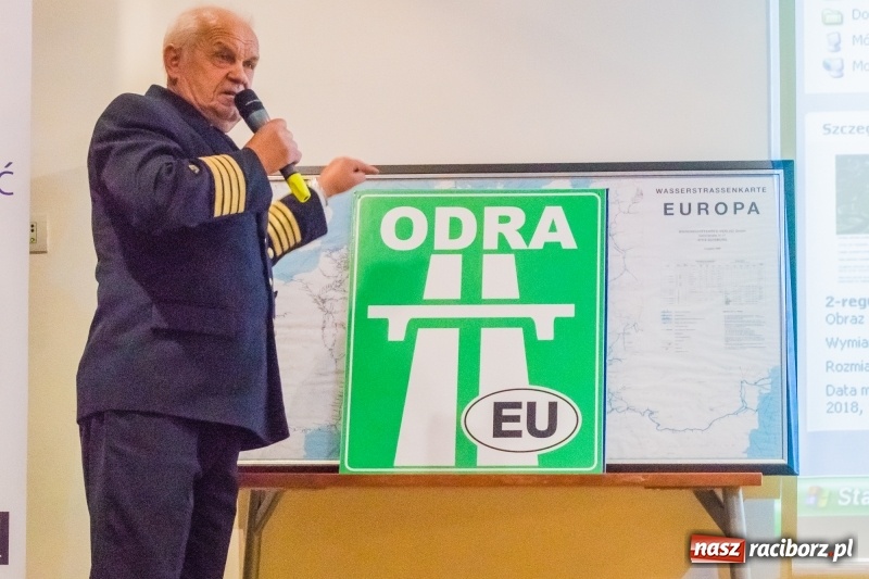 Zdjęcie w galerii na portalu naszraciborz.pl: Zamkowa dyskusja o żegludze na Odrze i porcie w Raciborzu  wiadomości z regionu