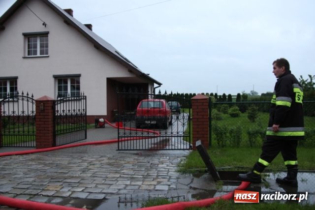 Zdjęcie w galerii na portalu naszraciborz.pl: Poziom wody spada wiadomości z regionu