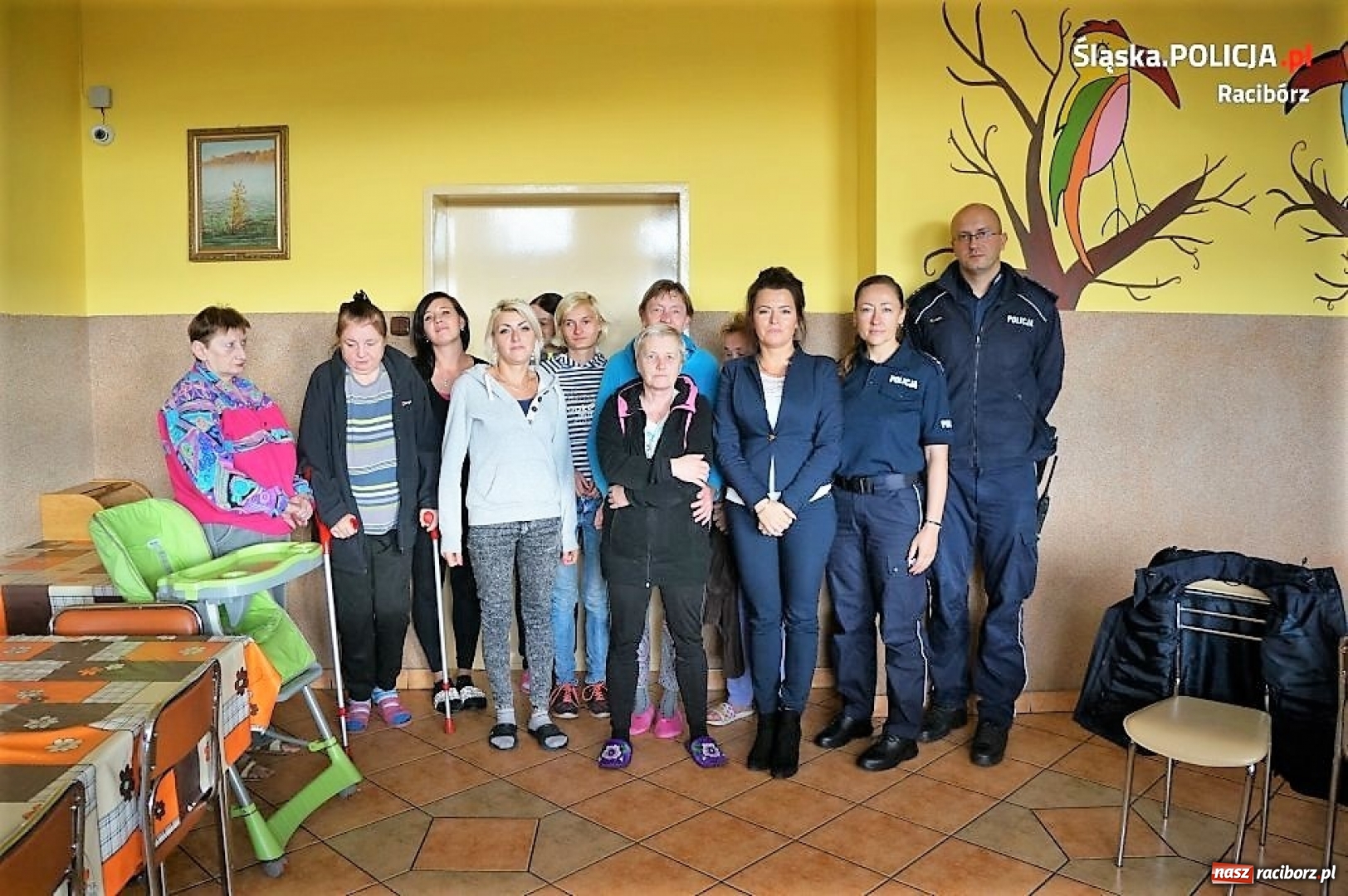 Zdjęcie w galerii na portalu naszraciborz.pl: Bezpieczna kobieta. Akcja profilaktyczna raciborskiej policji wiadomości z regionu