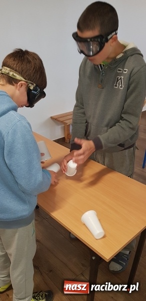 Zdjęcie w galerii na portalu naszraciborz.pl: Dopalacze-wypalacze. Akcja profilaktyczna w kuźniańskim MOW wiadomości z regionu