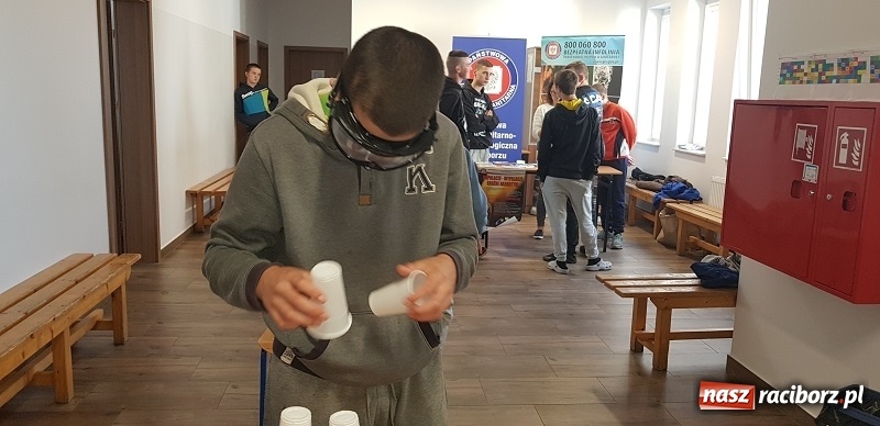 Zdjęcie w galerii na portalu naszraciborz.pl: Dopalacze-wypalacze. Akcja profilaktyczna w kuźniańskim MOW wiadomości z regionu