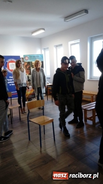 Zdjęcie w galerii na portalu naszraciborz.pl: Dopalacze-wypalacze. Akcja profilaktyczna w kuźniańskim MOW wiadomości z regionu