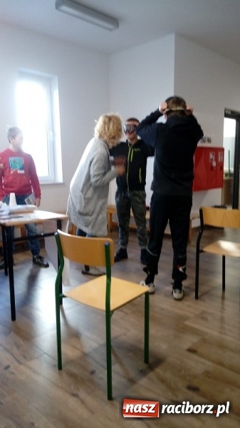 Zdjęcie w galerii na portalu naszraciborz.pl: Dopalacze-wypalacze. Akcja profilaktyczna w kuźniańskim MOW wiadomości z regionu